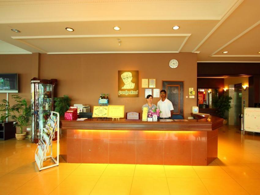 Grandpa Hotel Port Dickson Esterno foto