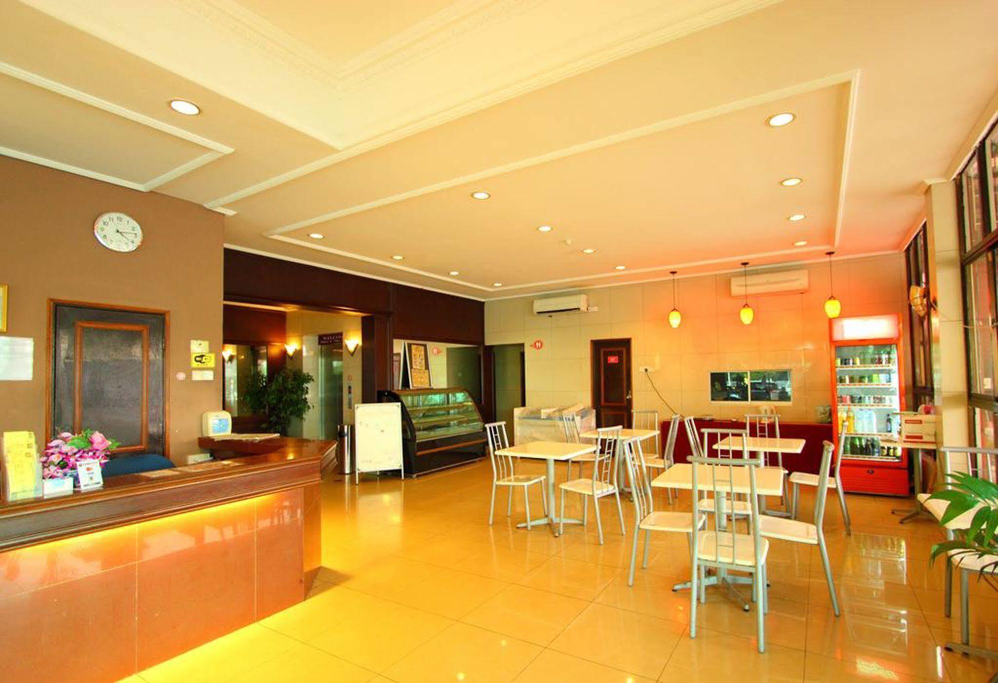 Grandpa Hotel Port Dickson Esterno foto