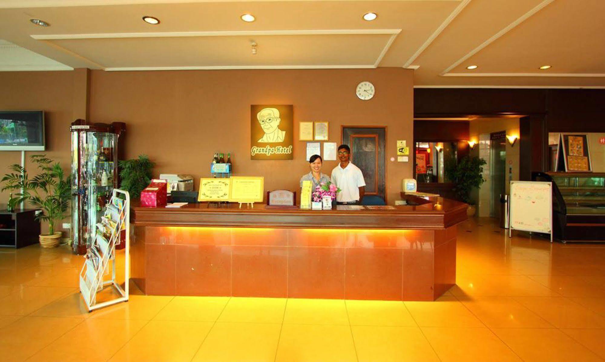 Grandpa Hotel Port Dickson Esterno foto