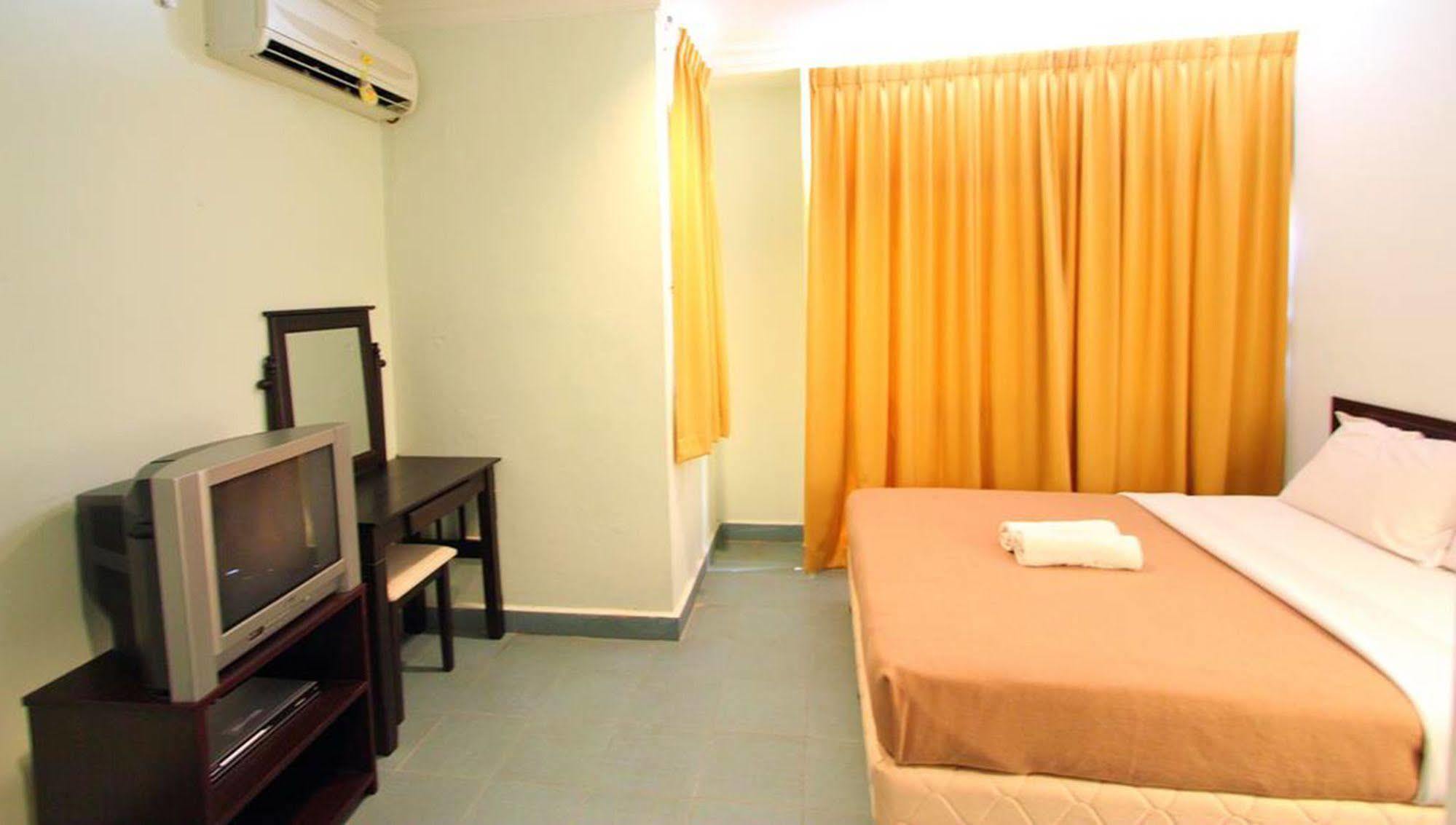 Grandpa Hotel Port Dickson Esterno foto